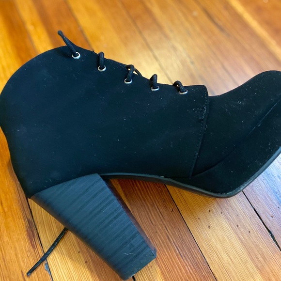Beautiful faux suede black platform booties. Sz8.5 - Picture 3 of 5